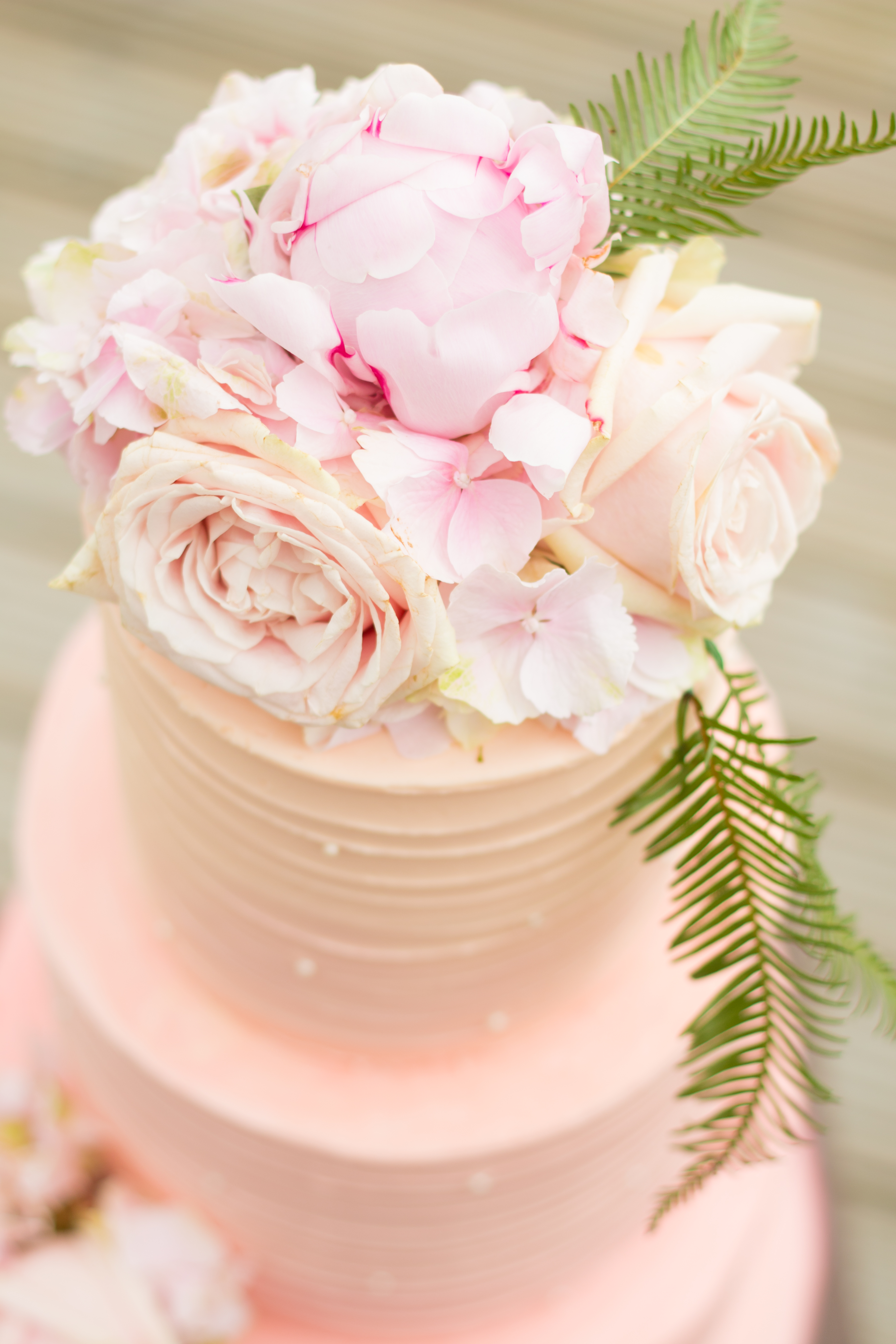 country floral wedding cake ideas